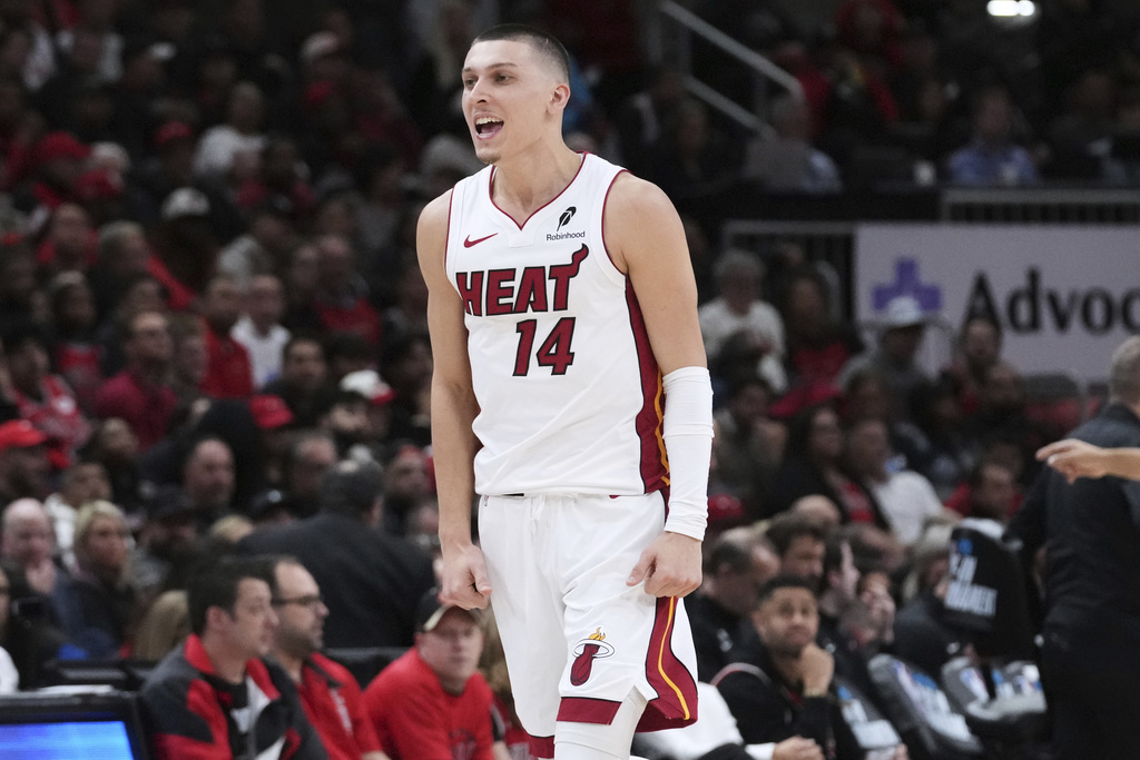 NBA(影)/東區老十熱火有「英雄」挺身而出 附加賽狂砍38分擊敗公牛