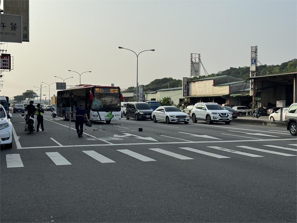 快新聞／又是台中公車！烏日區騎士相撞中鹿客運　命危無呼吸心跳