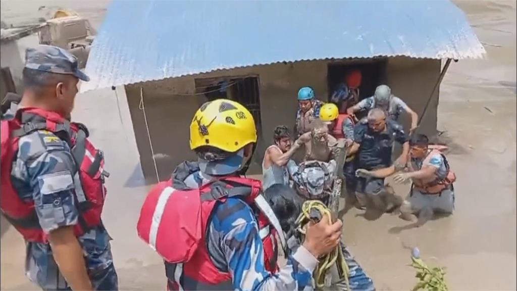 死傷數持續增加!尼泊爾山洪大爆發 至少95死 403人失蹤