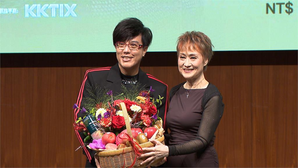 好久不見！歌后尤雅睽違15年回台開唱　離婚40年羞曝新戀情