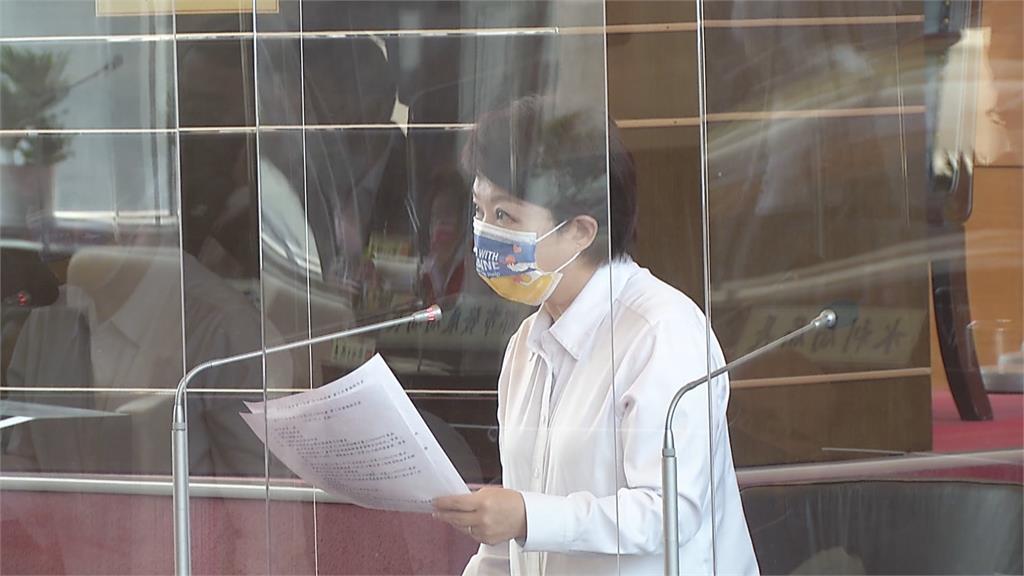 教保員恐怖道具「管教」童 綠議員怒衝備詢席
