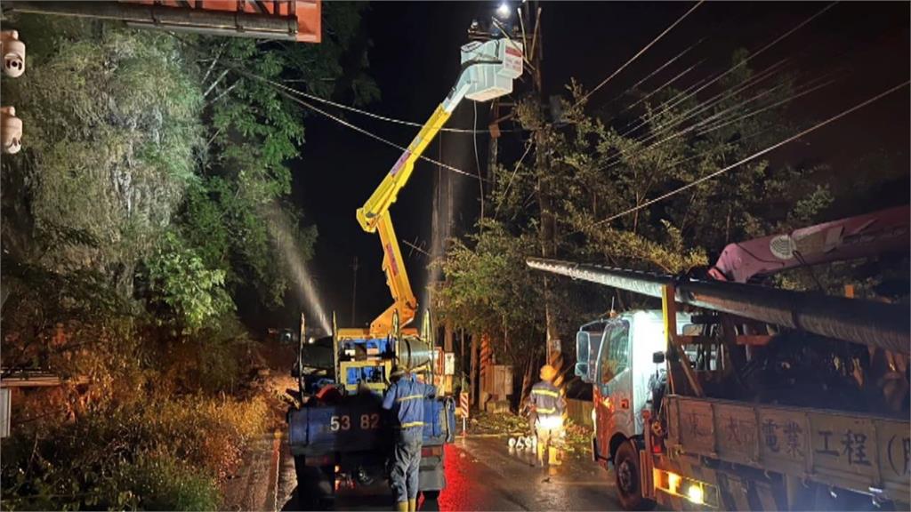 八仙山森林遊樂區坍方搶通了! 50名遊客受困逾5小時獲救