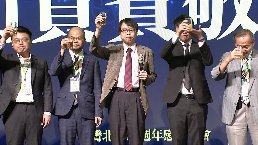 台灣北社２４週年感恩餐會！　罷團、八炯、金馬影帝陳慕義　出席同樂