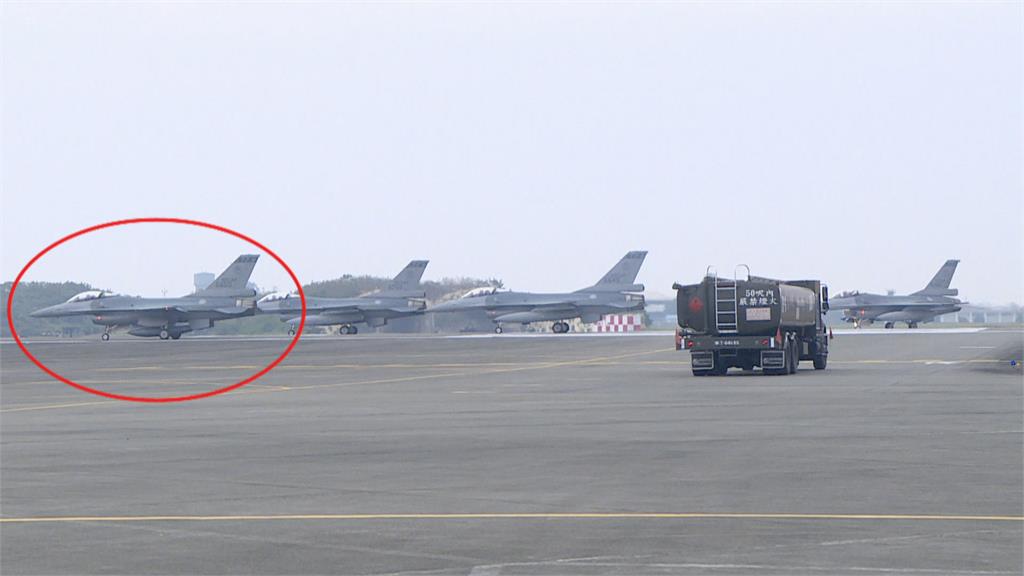 F16V疑似墜機摔嘉義外海　目擊者：大角度墜海