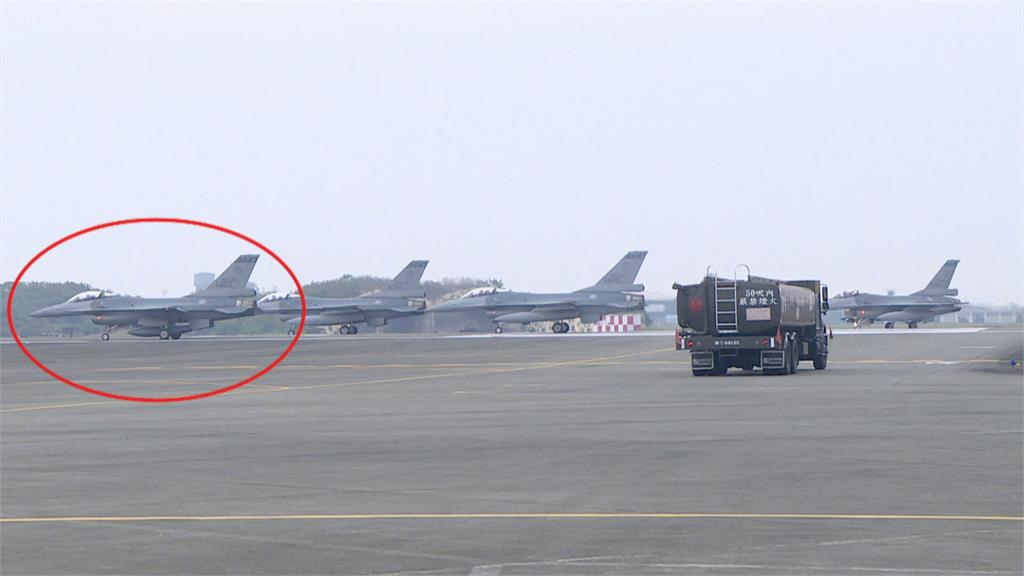 F16V疑似墜機摔嘉義外海 目擊者:大角度墜海