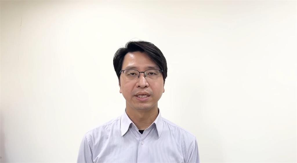 桃竹公車亂象頻傳！　車門沒關+環境髒亂座椅還發霉