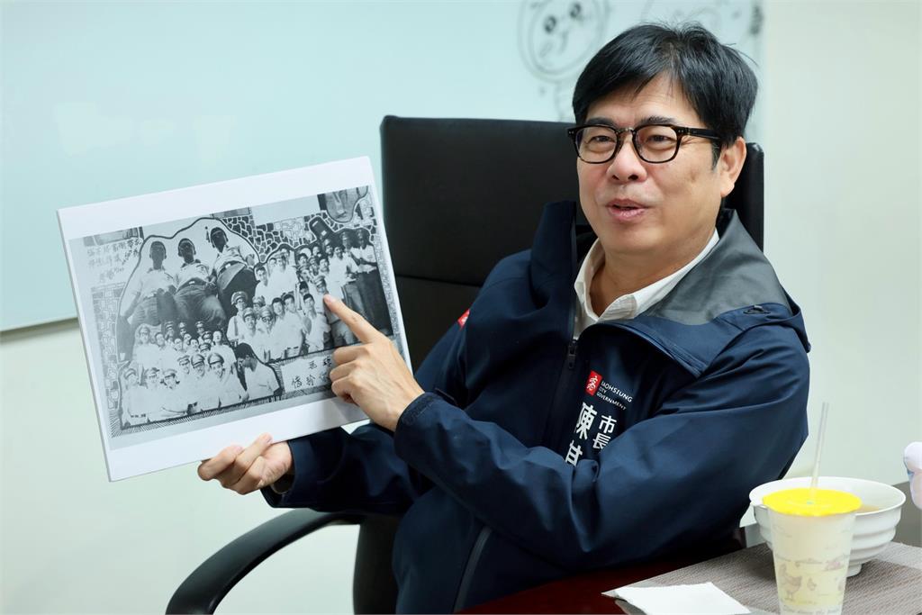 快新聞／初三曬青春！陳其邁翻雄中嫩照　私藏「邁邁版」牛肉麵首度曝光