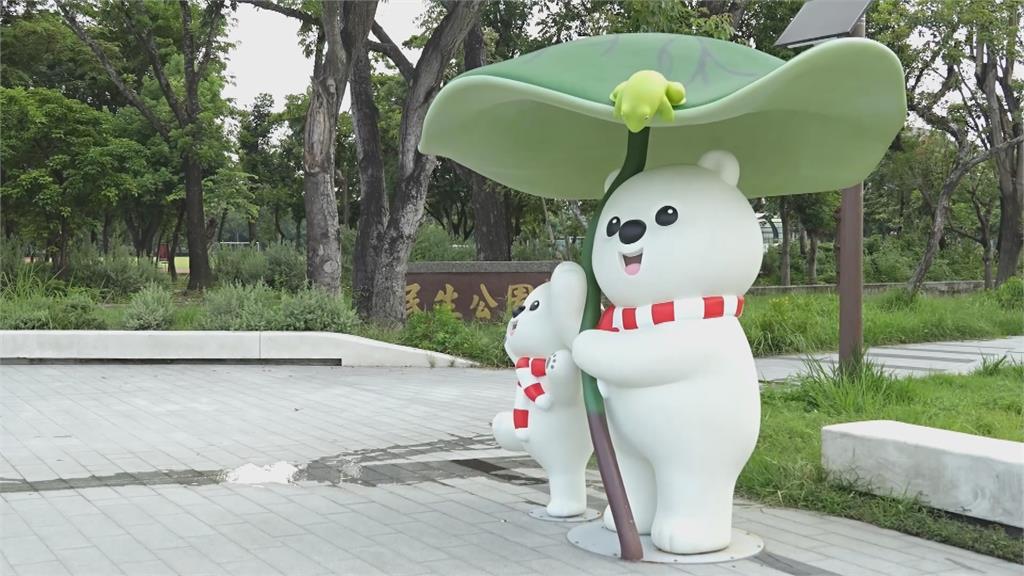 萌熊佔領嘉義市！　10隻新造型大白熊亮相