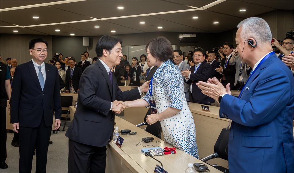 快新聞／中國武力威脅「日本相助」　賴清德：台海不見砲火歸功於安倍晉三