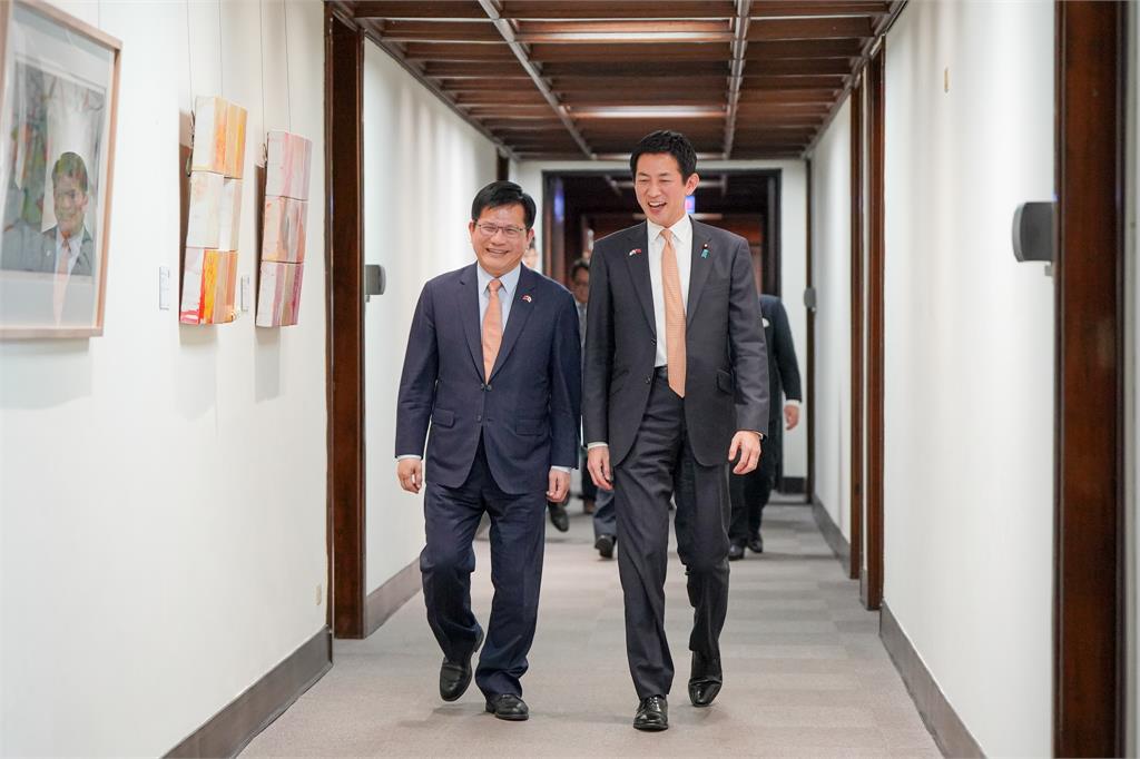 快新聞/接待日眾議員小林鷹之 林佳龍:盼台日共築「民主非紅供應鏈」