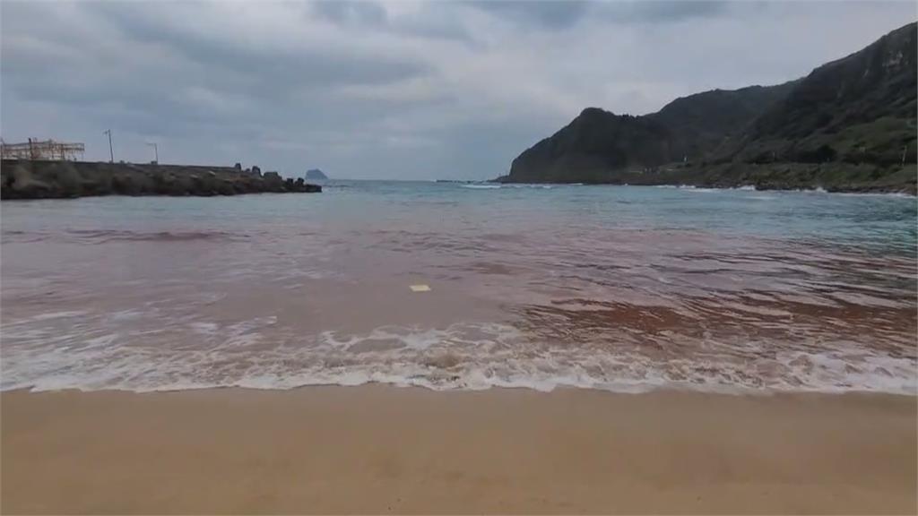基隆海岸驚見「紅海」 元凶找到了!