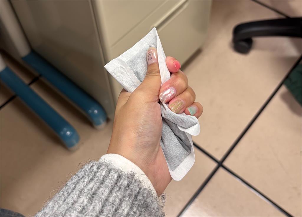暖暖包握手裡是「無效禦寒」?醫學博士曝「保暖絕招」:1貼2功效