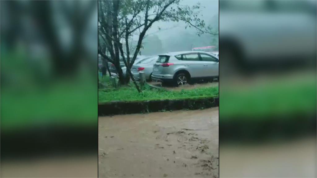 「尼莎」颱風夾帶驚人雨勢 宜蘭明池山莊停車場擋土牆遭沖破