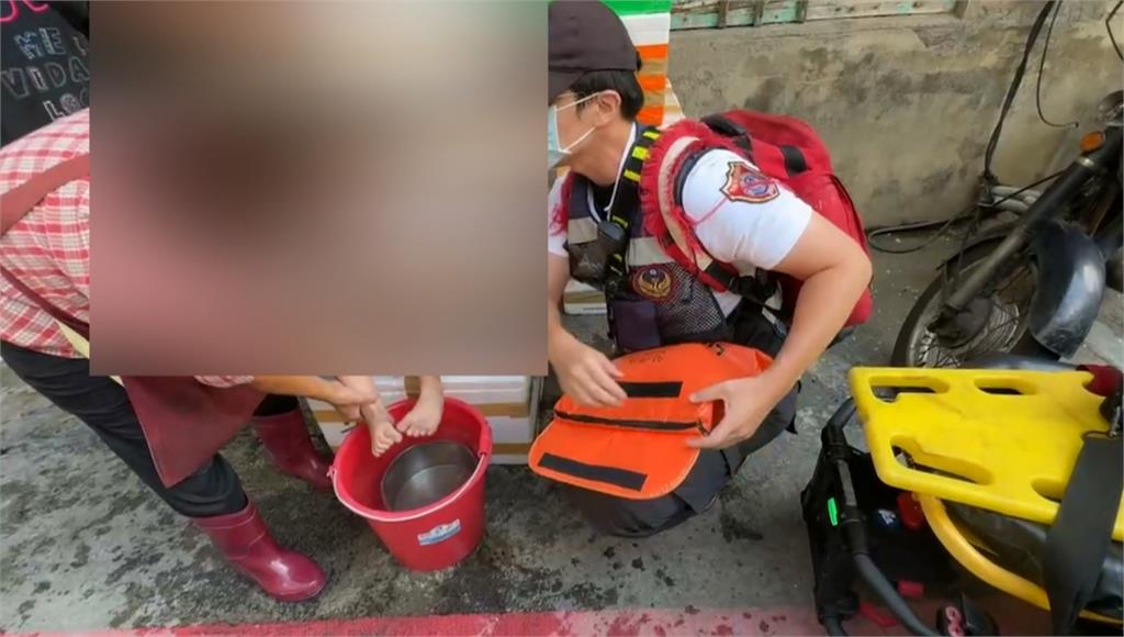 高雄民宅白畫突起火 疑似女童玩打火機釀災