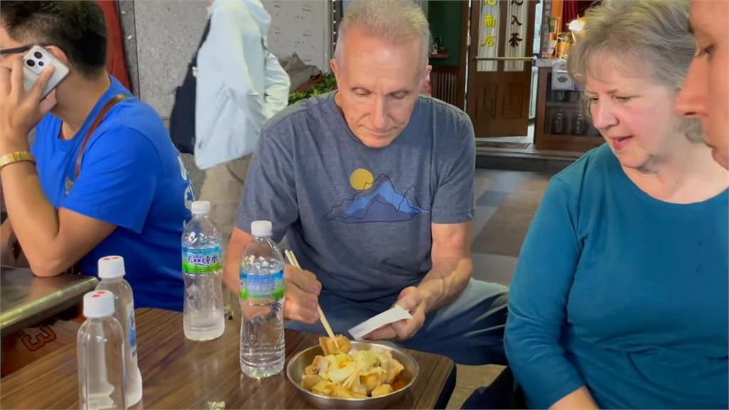 首訪台灣!常見的這1舉動在美國竟然「違法」 美國人:有點害怕