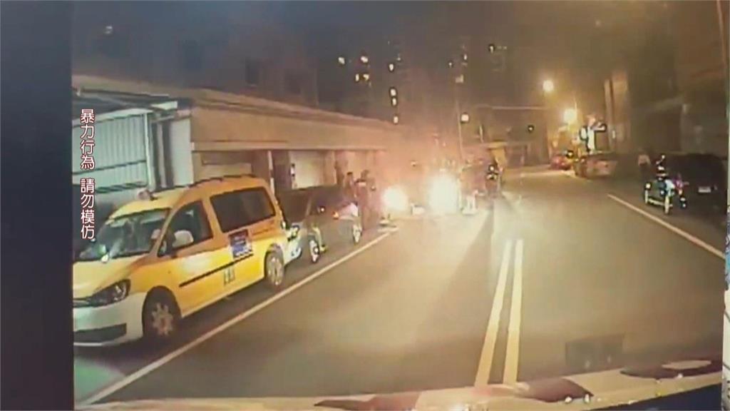 桃園國中生相約刺青家長不滿　雙方談判親友助陣成街頭亂鬥