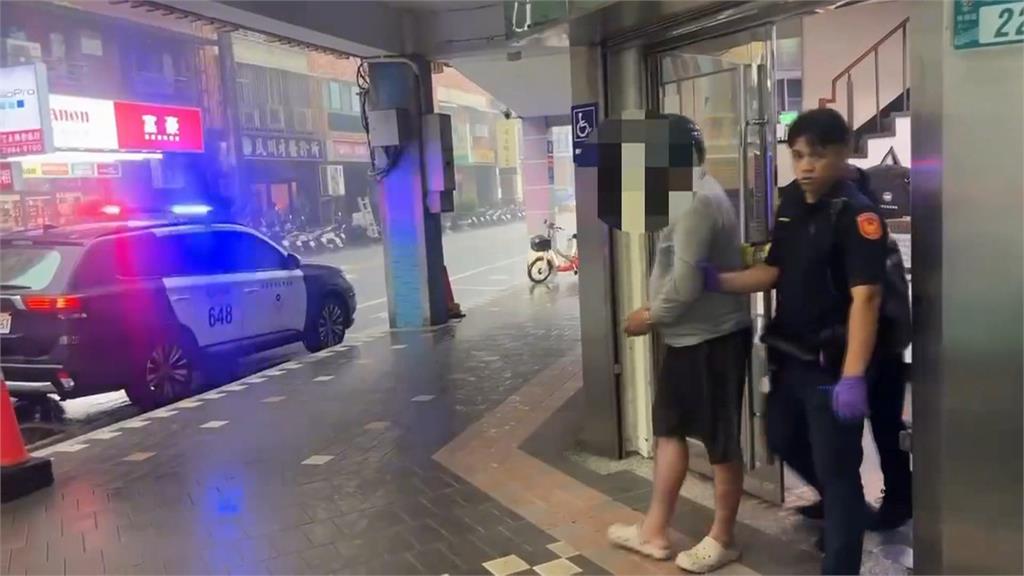 板橋銀行搶案! 嫌犯持剪刀搶40萬 坐椅點鈔遭警壓制