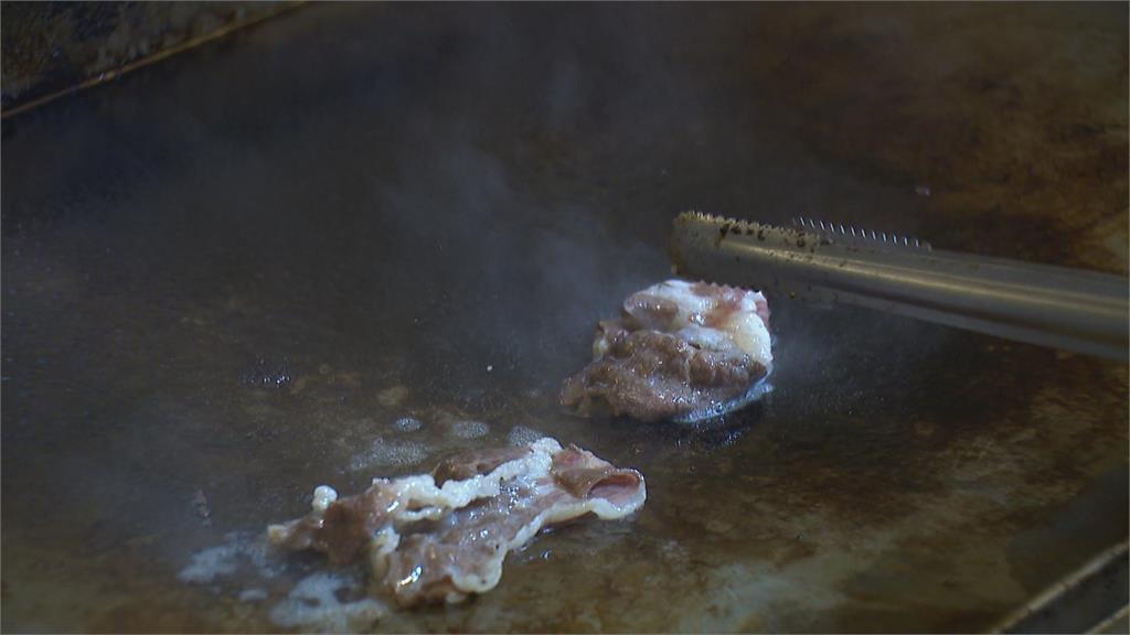 翻轉速食廉價印象 頂級A5和牛堡端上餐桌