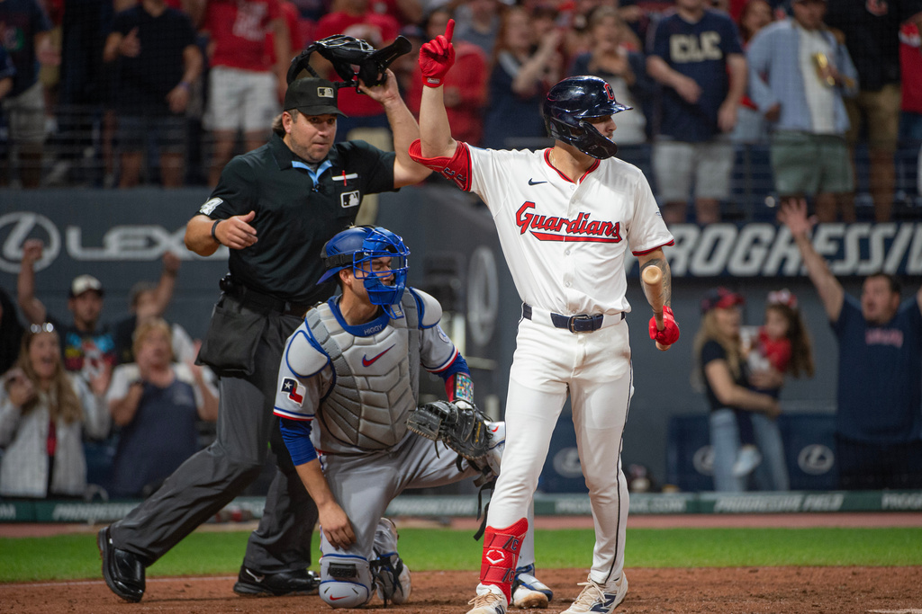 快新聞／奇蹟！MLB守護者隊靠「再見觸身球」闖進季後賽　上演超扯逆轉秀