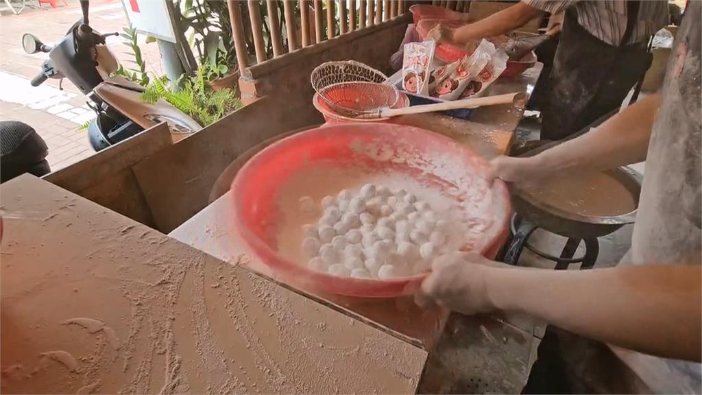 台南老字號點心店開賣元宵　「限量限購」湧排隊人潮