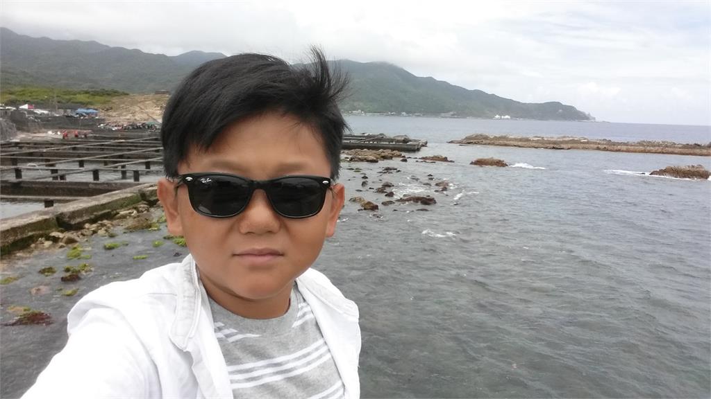 《戲說台灣》童顏小少爺「本尊竟48歲」！鍾國洪被封「真人版柯南」驚人私下面曝光