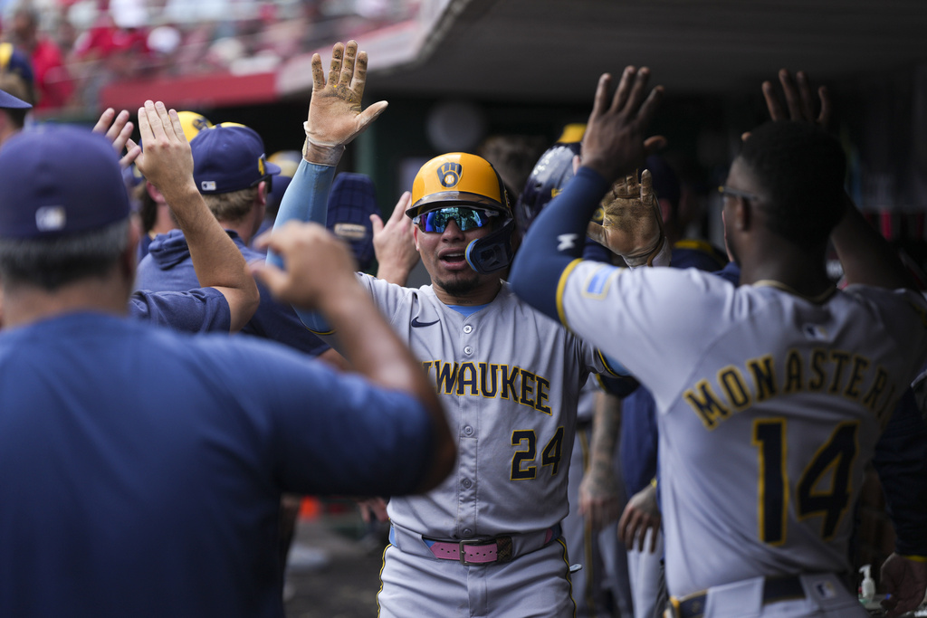 MLB(影)/釀酒人吞下8月第1敗終止14連勝!紅人海斯再見安打拒絕連三天被逆轉