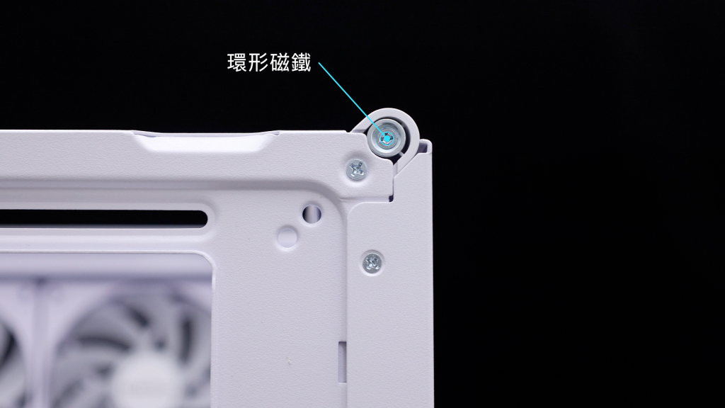 MONTECH 翻轉選擇 HS01 Pro 支援 BTF 背插式主機板的玻璃側透機殼