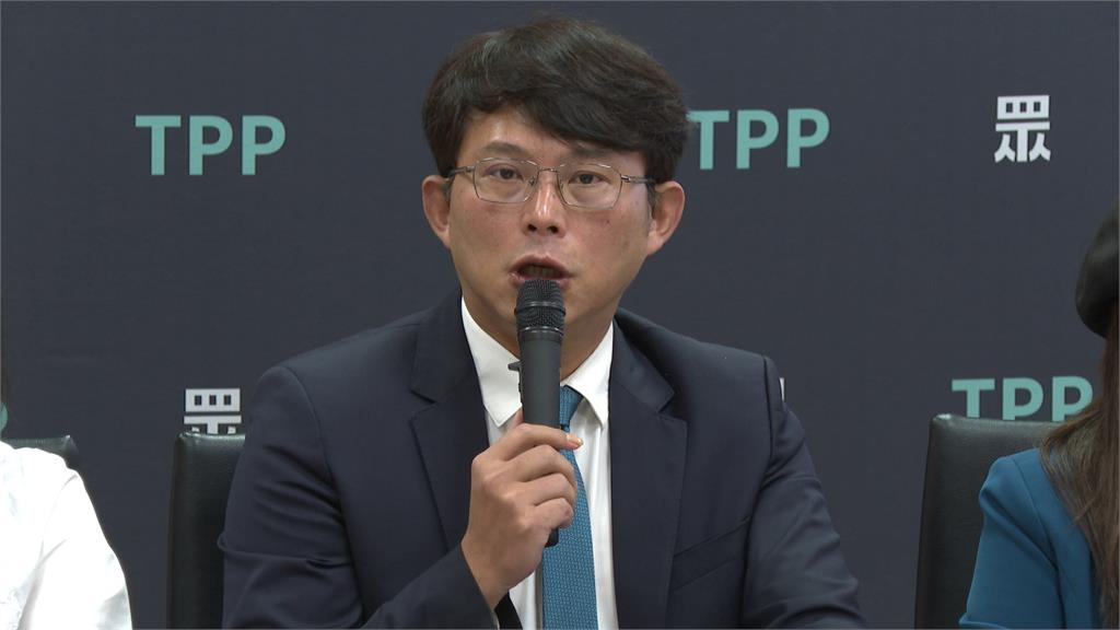 才決議柯繼續請假三個月 週刊爆柯密令指定黃國昌接主席