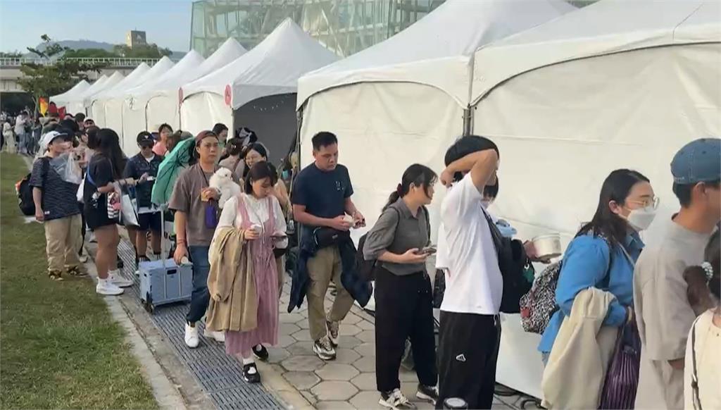 黑白大廚來了! 學餐名家李美英現場料理辣炒豬肉 排隊1、2小時只為嘗一口