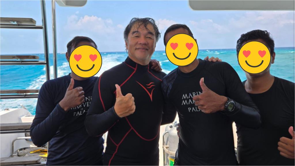 林佳龍「訪友邦帛琉」王必勝巧合現蹤！瀏海吹開「連身衣阿北造型」曝