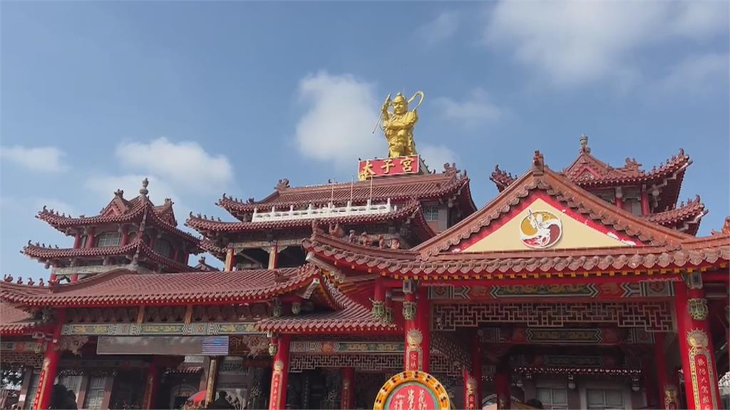 爆紅公仔拿來拜！　台南新營「超萌太子爺神尊」回宮謁祖掀熱議