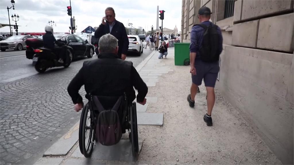 巴黎地鐵缺乏無障礙設施　輪椅族前往奧運場館頻頻卡關
