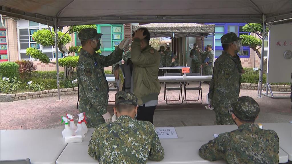 快新聞／史上最硬教召首批蘆竹報到「現場畫面曝」 入營首重防疫