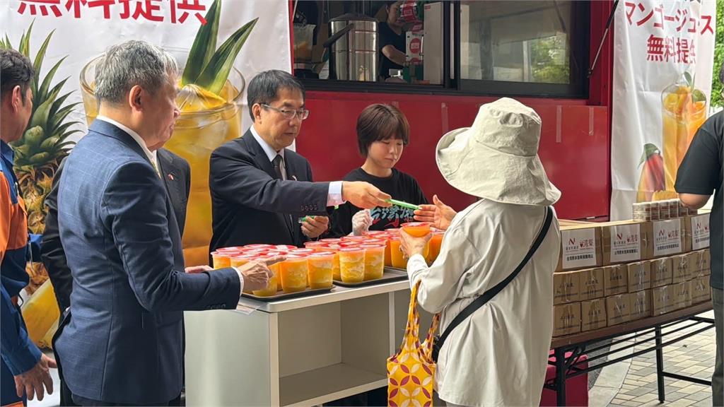 才遭黃智賢開噴！日本、台灣驚見「黃偉哲雙胞胎兄弟」真相被揭…網笑：又要被妹罵