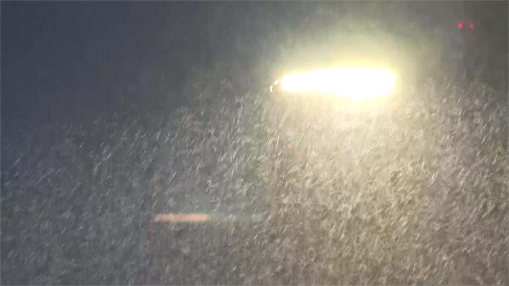 南韓暴雪! 江東區積雪達70公分 道路濕滑釀多起車禍