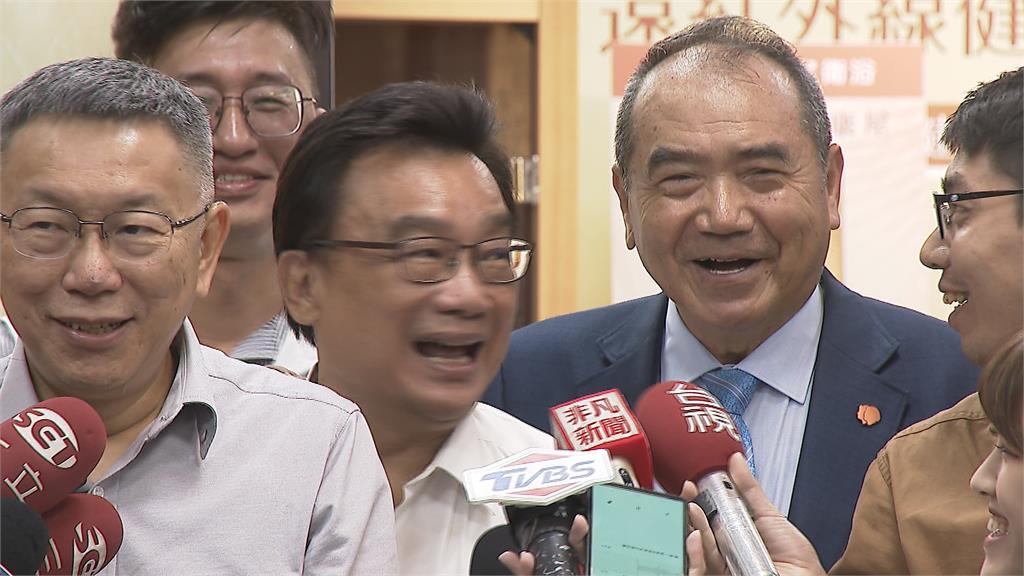 柯文哲基隆同台小英之友會總會長 拔樁失敗?洪團樟暗示立場不變