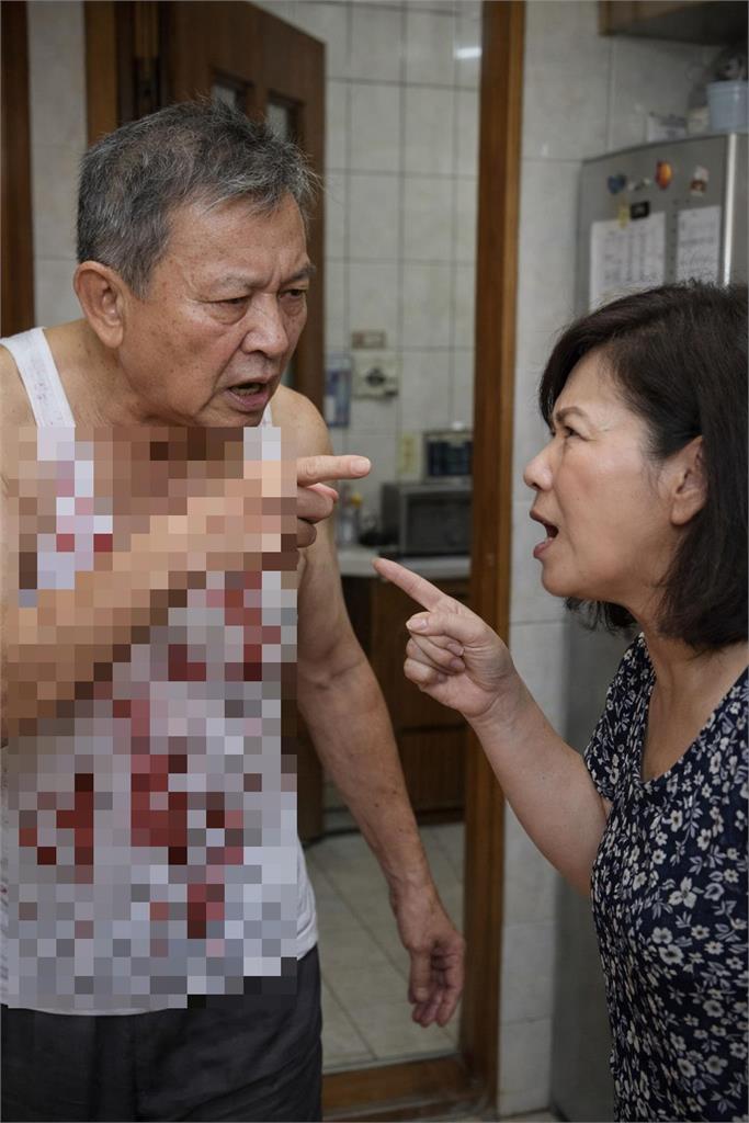 北市67歲翁不滿房租漲3000元！竟「狂砍房東33刀」再勒斃…下場曝光