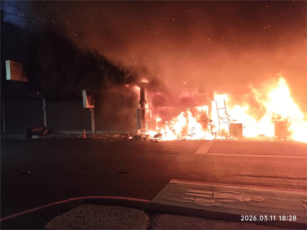 快新聞／台南永康嚴重火警「延燒7間民宅」　2人受困、1人救出時命危