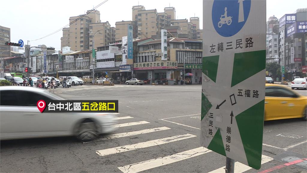 救護車鳴笛搶命轎車「不禮讓」　警開罰3萬吊扣牌照