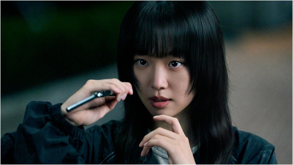 《鐵拳教育》女主自爆「部位改造」反擊開酸遭轟！網評炸裂「原作黑料被挖出」