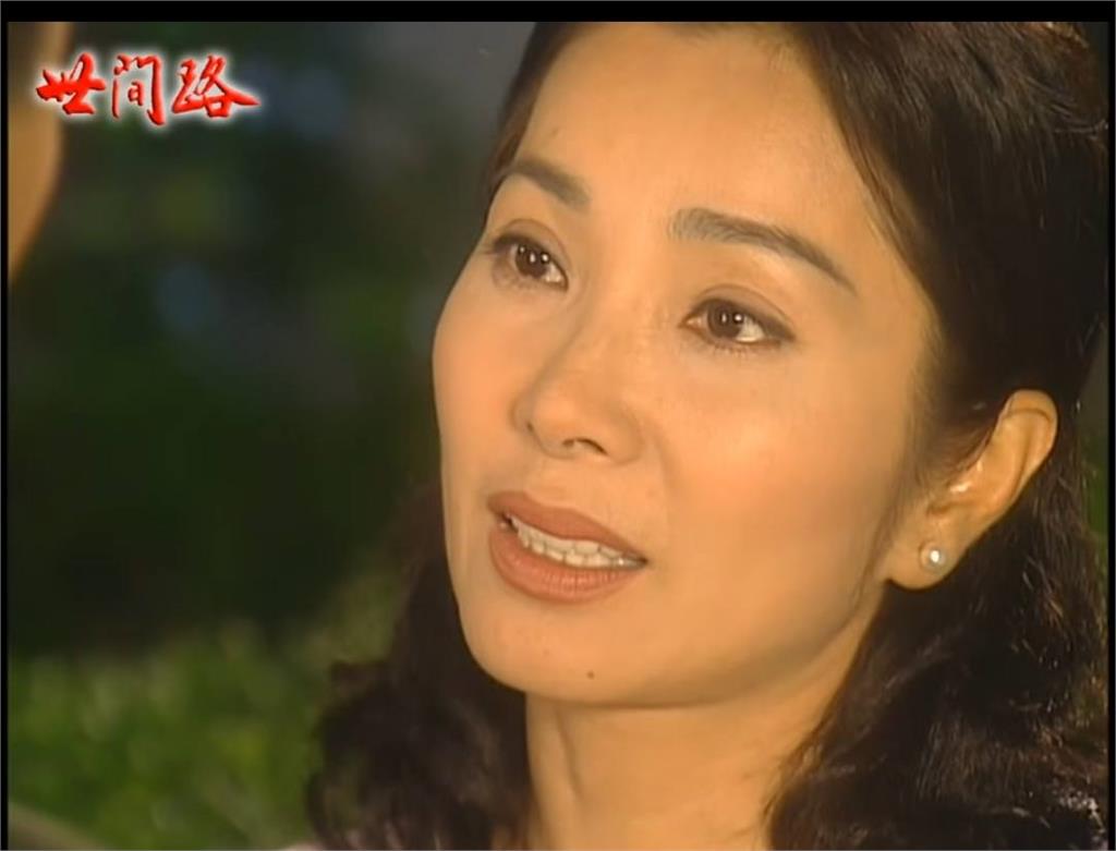 68歲陳美鳳突曬「雙人合影」認了24年情感!整排藍勾勾急刷「真好」網炸鍋了