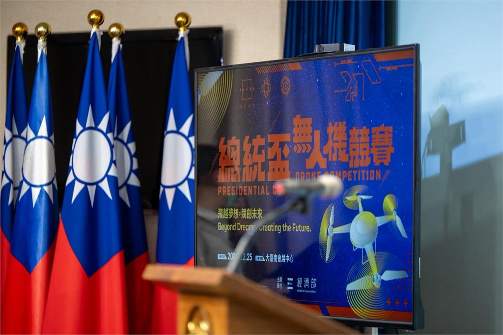 快新聞／總統府喊話了！無人機條例無共識送協商　潘孟安：請國會高抬貴手