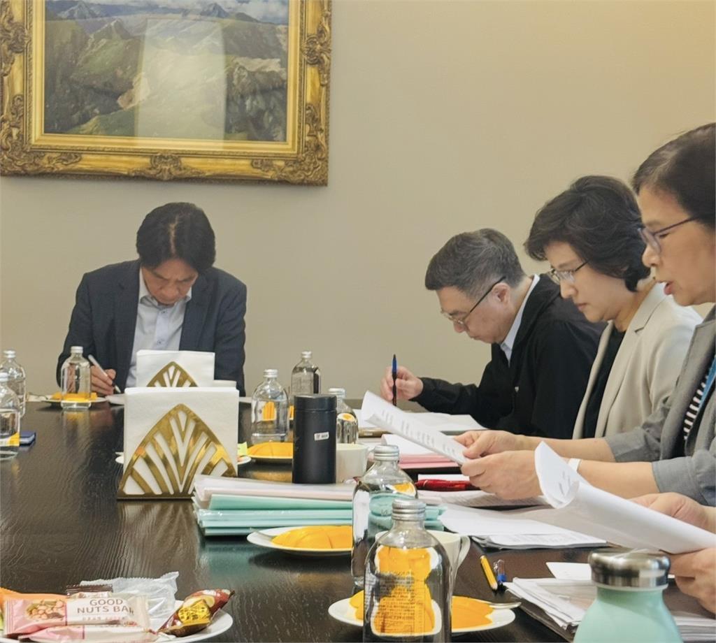 獨家／從芒果吃到燒餅「熬夜沒睡」！ 賴清德揭台美關稅「15％不疊加」談判內幕