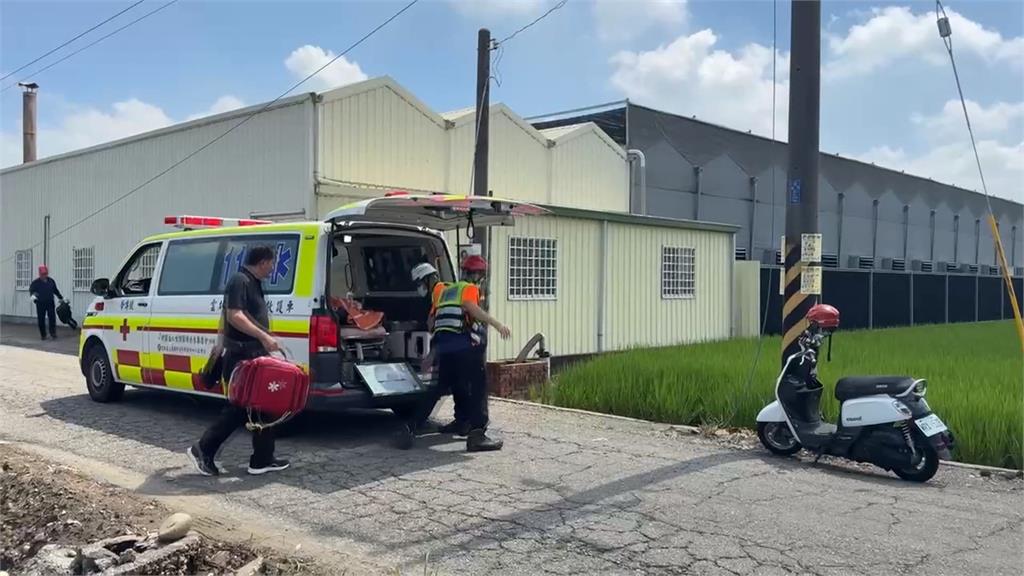 大貨車不明原因自撞電桿　駕駛受困1小時送醫仍不治
