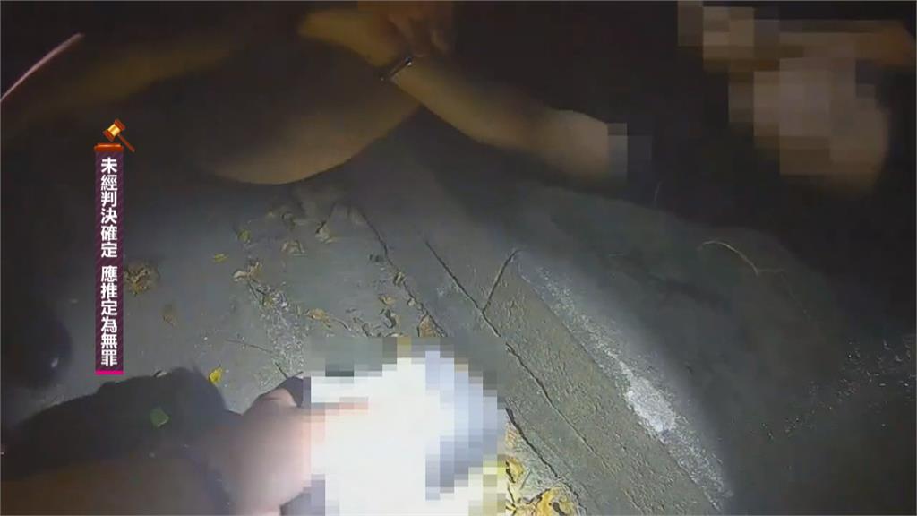 高雄通緝犯開車拒檢衝撞警車 見警掏槍嚇壞!高舉雙手不敢動