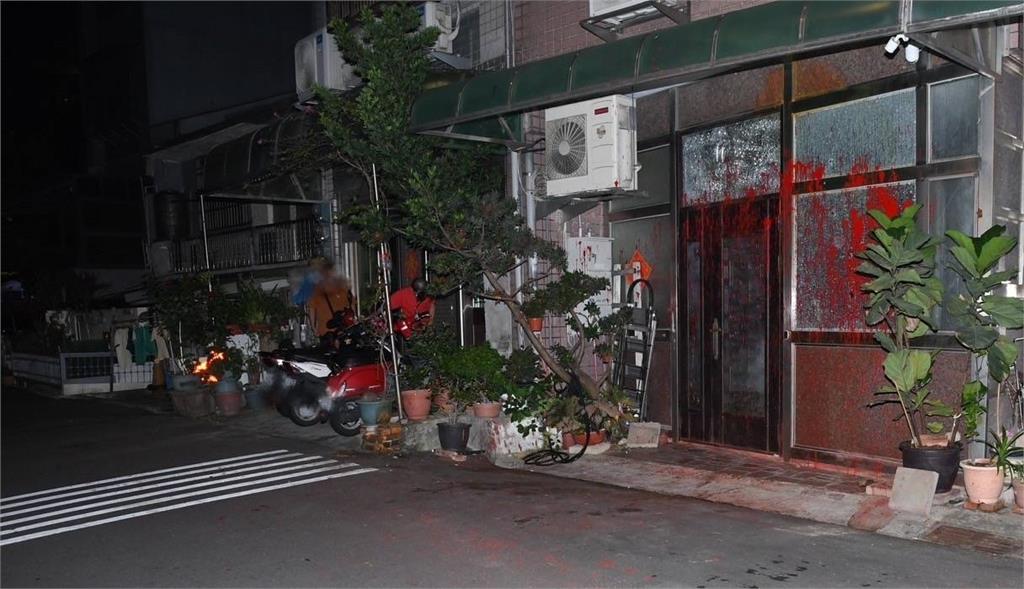 財務糾紛洩憤潑漆 桃園警方5小時逮3人