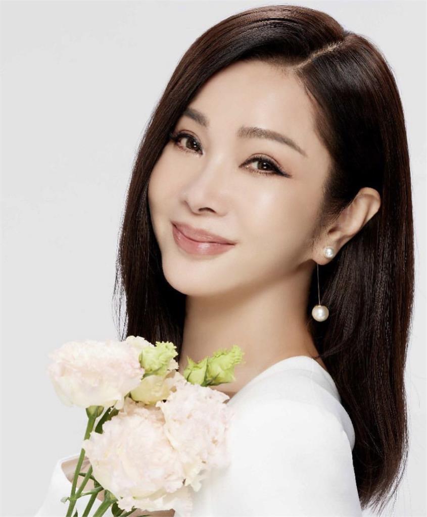 方文琳「同框前夫于冠華嫩妻」!好友陳美鳳臉書幫忙「讚聲」