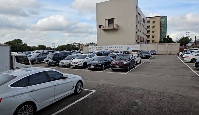 停文具店停車折抵消費要「399萬」？　真相大白笑翻網友