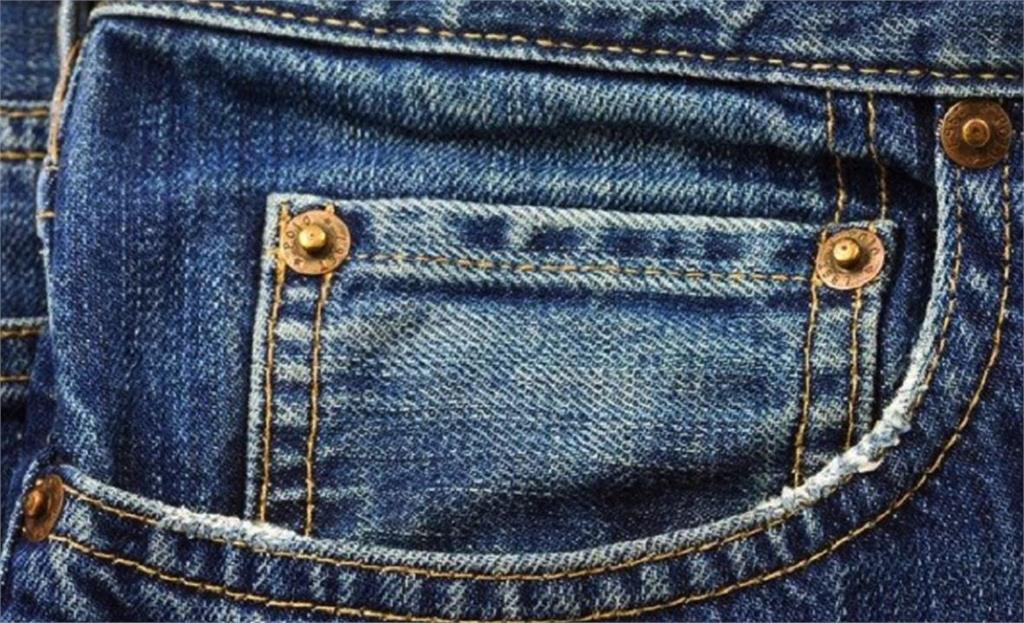 揭密／牛仔褲「迷你口袋」百年謎團！業界龍頭揭「現代4用法」網驚：用錯了