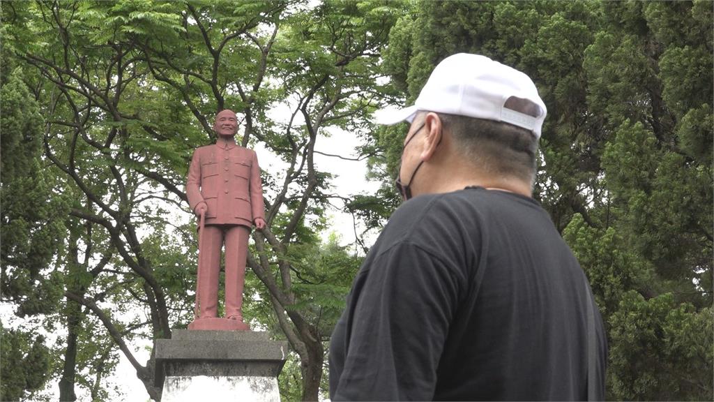 【透視新聞】退伍軍人「從小被教消滅共匪」 看鷹爸事件怒轟:我們被騙夠了